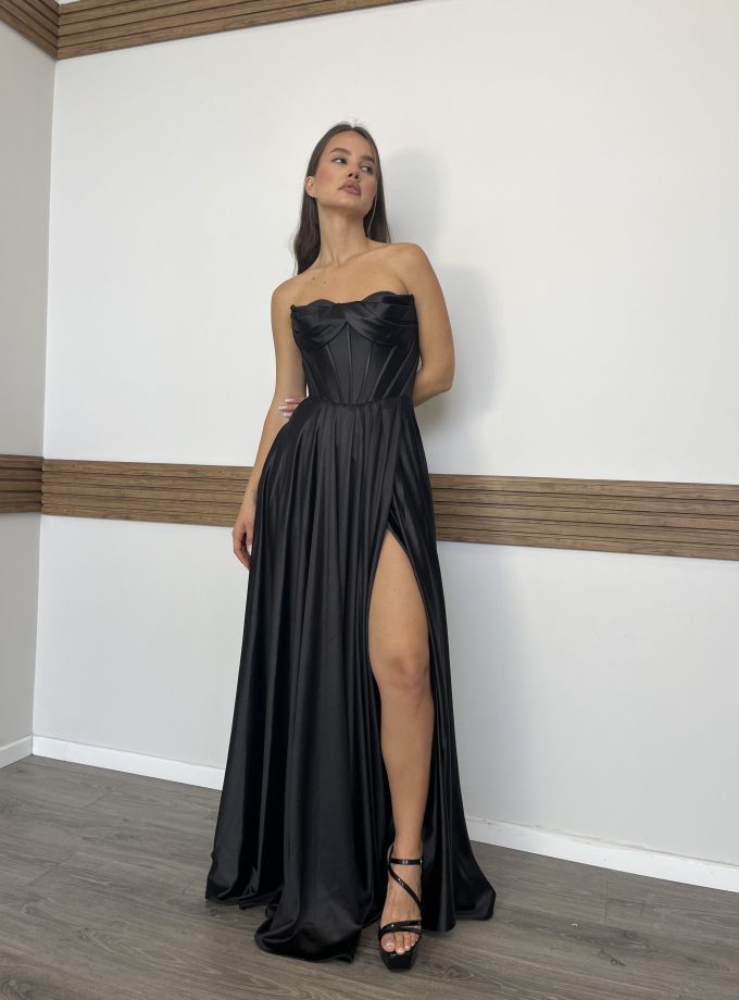 שמלת ברטה שחור