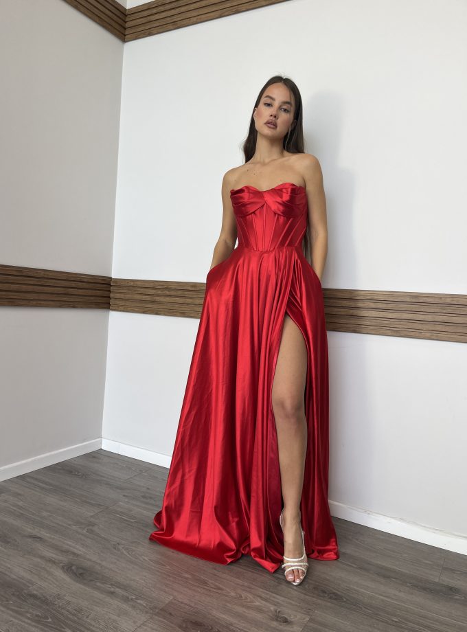 שמלת ברטה אדום