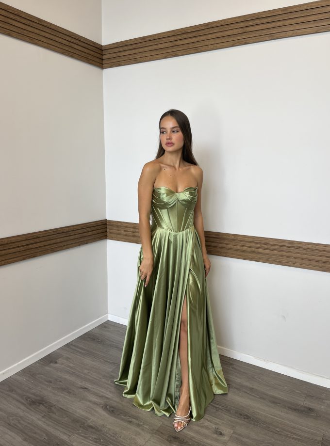 שמלת ברטה ירוק זית