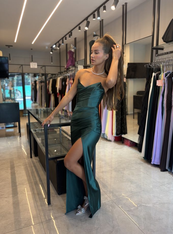 שמלת ערב שקד ירוק בקבוק